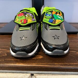 Toddler Size 11 TMNT Light Up Sneakers